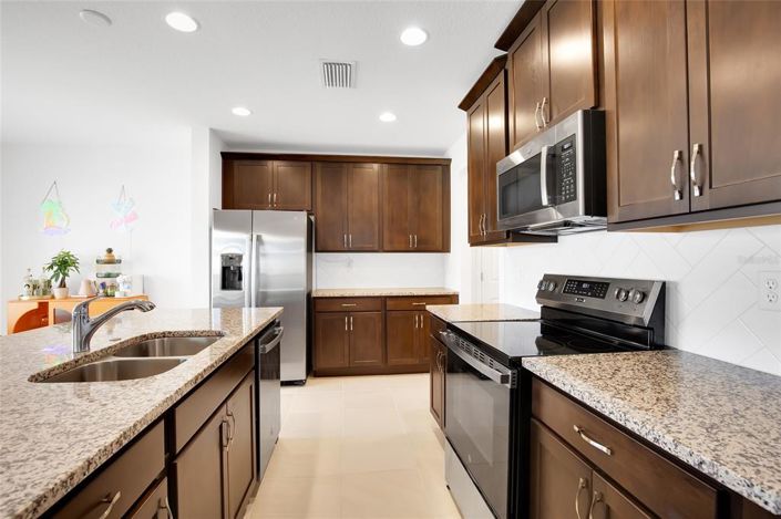 Image No.19-4 Bed House for sale