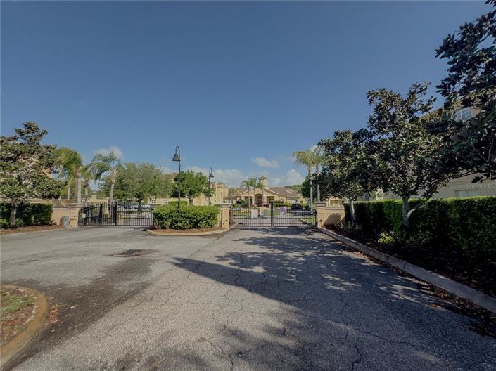 Image No.17-4 Bed Apartment for sale