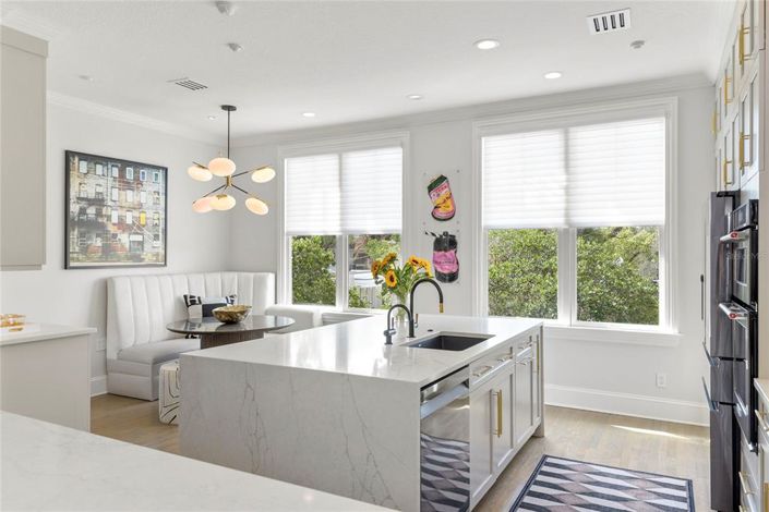 Image No.3-Maison de ville de 3 chambres à vendre à Saint John