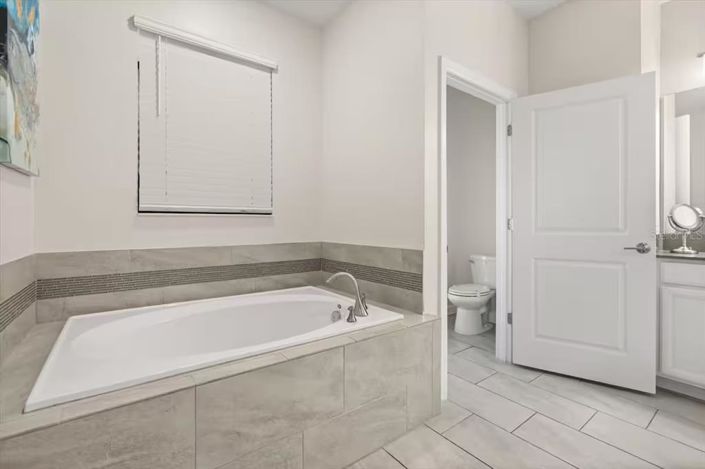 Image No.22-9 Bed House for sale