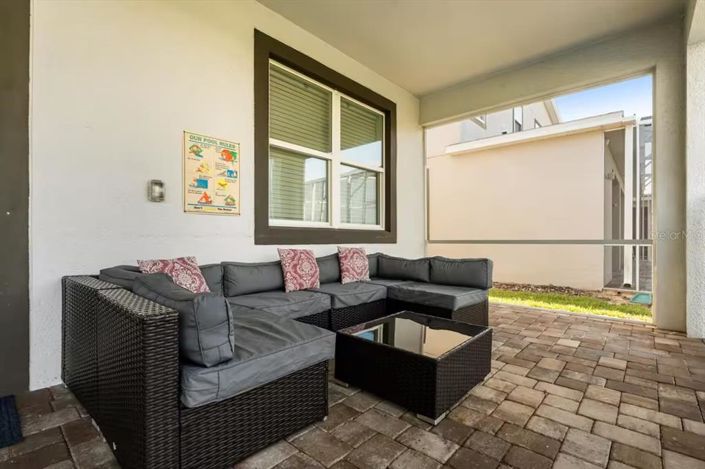 Image No.38-9 Bed House for sale