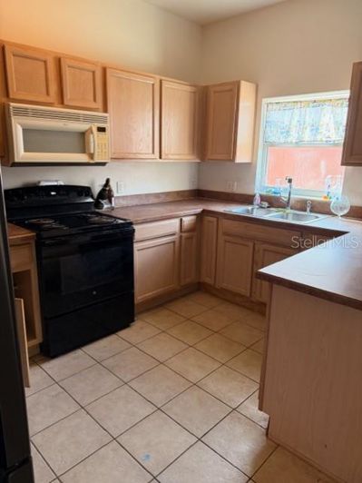 Image No.11-3 Bed House for sale