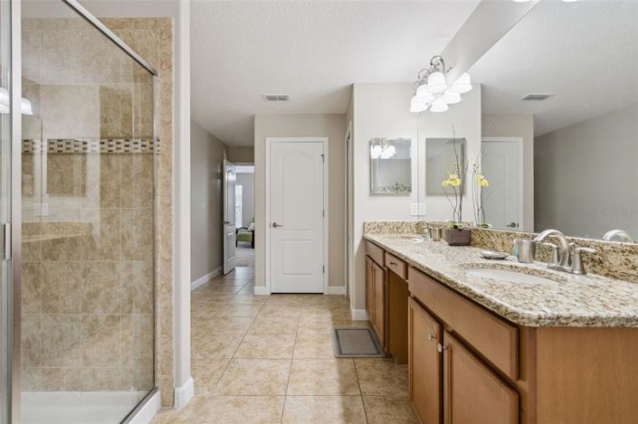 Image No.22-6 Bed House for sale