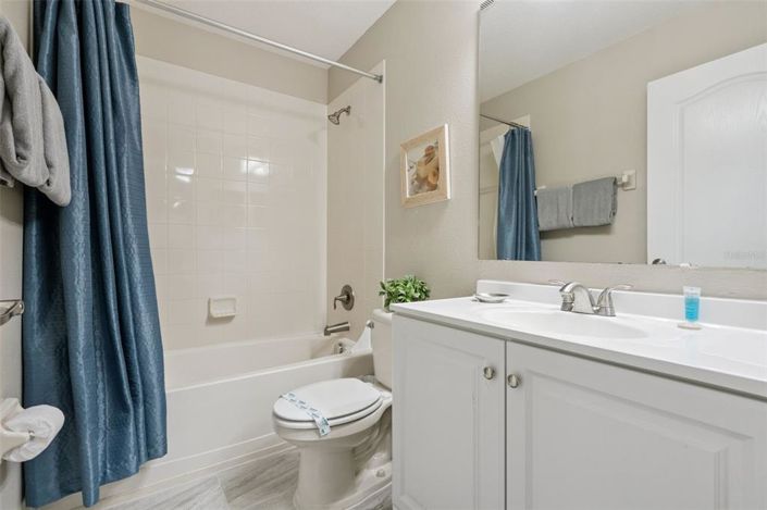 Image No.25-6 Bed House for sale