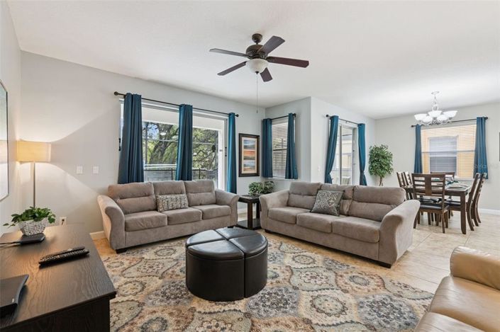 Image No.6-6 Bed House for sale