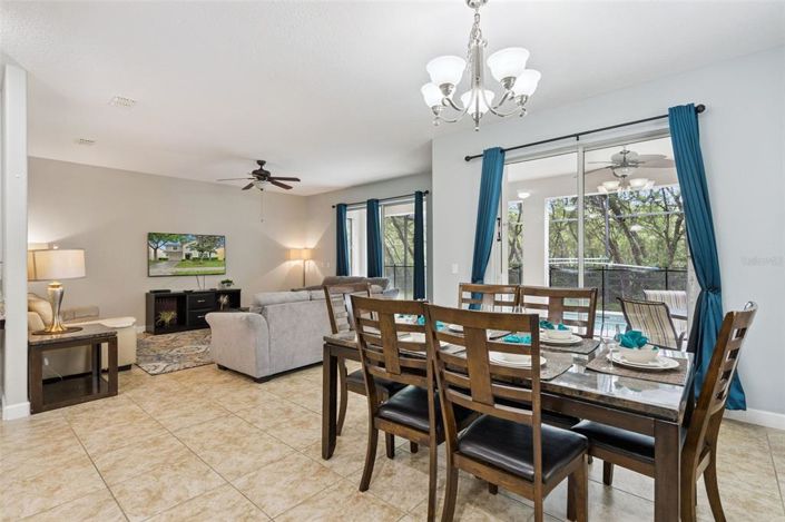 Image No.8-6 Bed House for sale