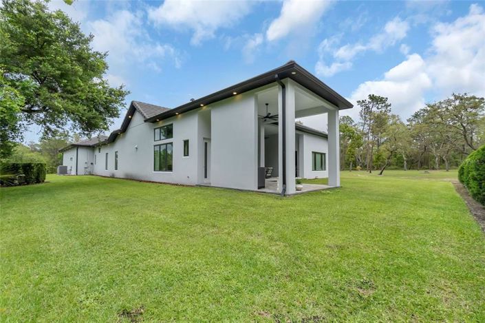 Image No.11-4 Bed House for sale