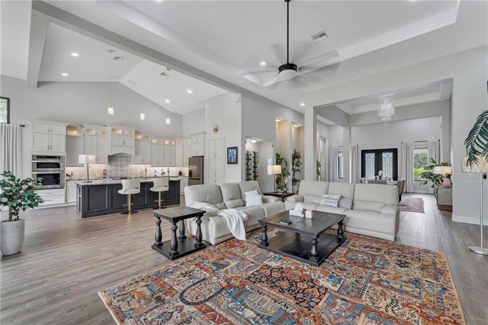 Image No.23-4 Bed House for sale