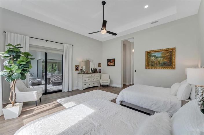 Image No.33-4 Bed House for sale