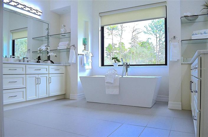 Image No.36-4 Bed House for sale