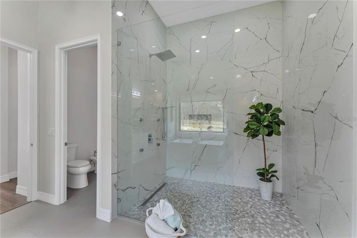 Image No.38-4 Bed House for sale