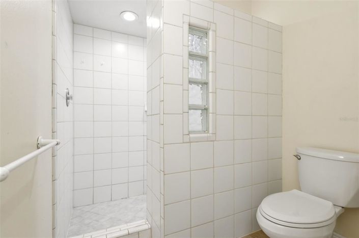 Image No.27-4 Bed House for sale