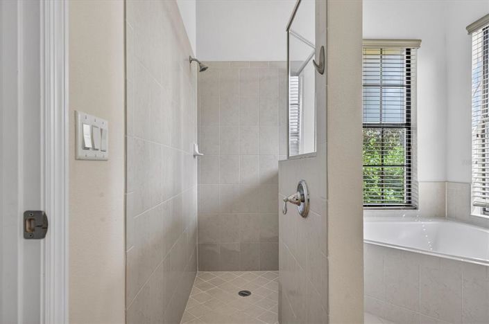 Image No.29-4 Bed House for sale