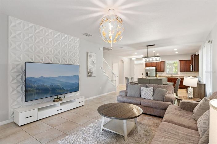 Image No.11-3 Bed House for sale