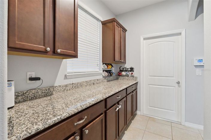 Image No.17-3 Bed House for sale