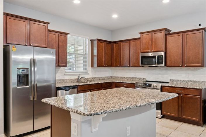 Image No.6-3 Bed House for sale