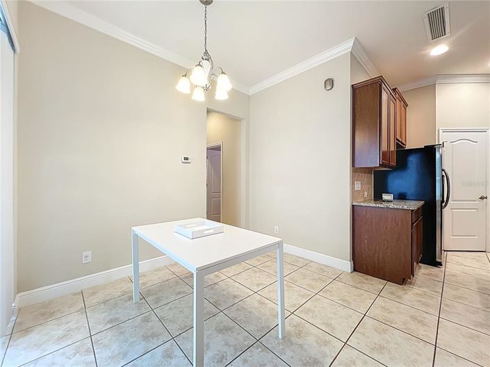 Image No.18-4 Bed House for sale