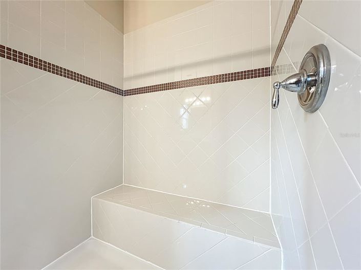 Image No.33-4 Bed House for sale