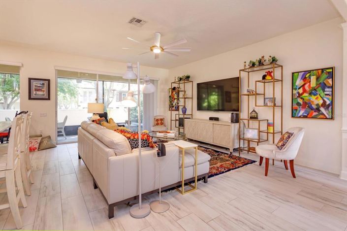 Image No.11-3 Bed Townhouse for sale