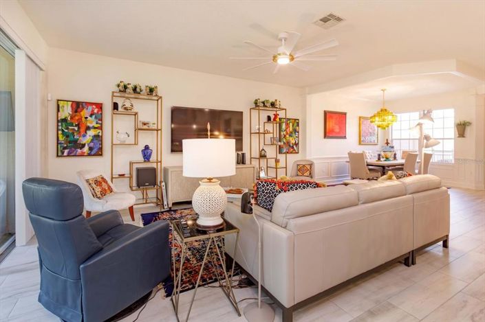 Image No.13-3 Bed Townhouse for sale