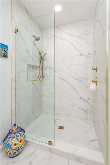 Image No.17-3 Bed Townhouse for sale