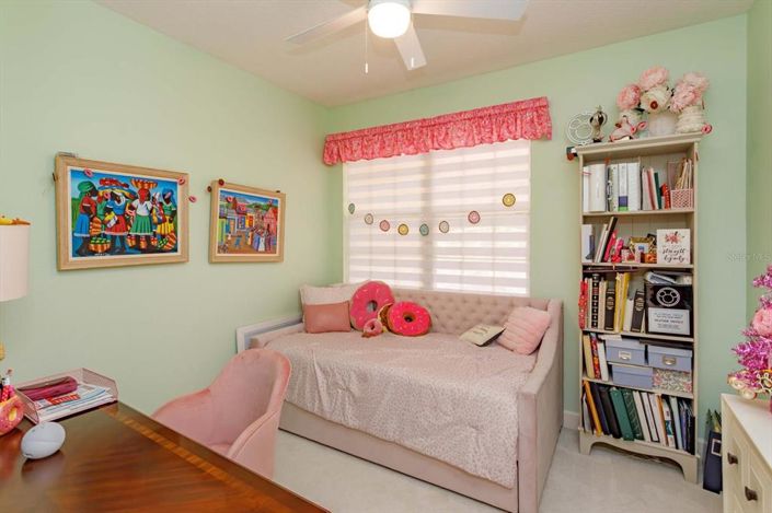 Image No.19-3 Bed Townhouse for sale