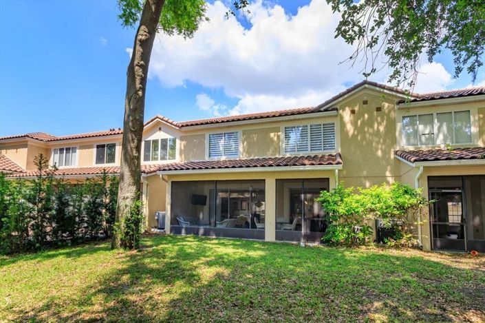 Image No.26-3 Bed Townhouse for sale