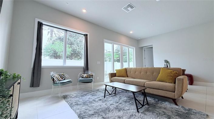 Image No.25-3 Bed Apartment for sale