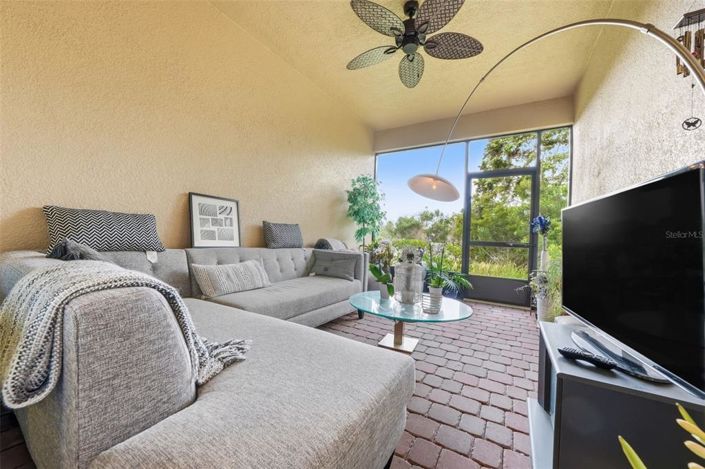 Image No.25-2 Bed Villa for sale