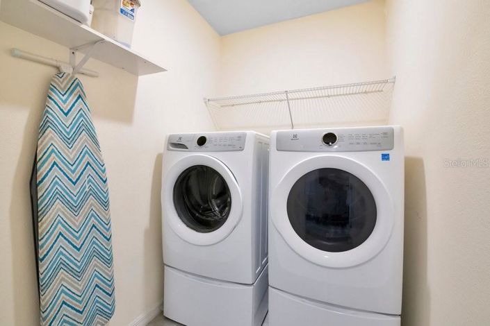 Image No.19-3 Bed Townhouse for sale