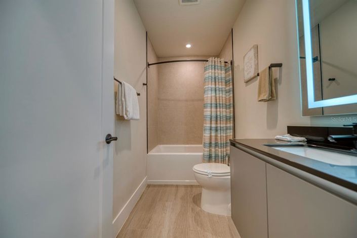 Image No.43-3 Bed Townhouse for sale