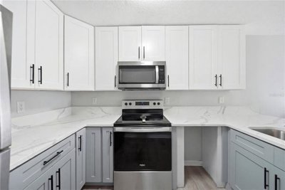 fa005713-434