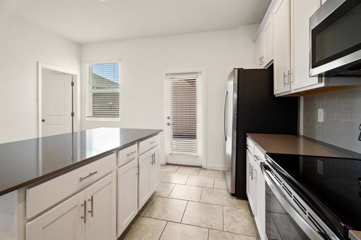 Image No.13-3 Bed Townhouse for sale