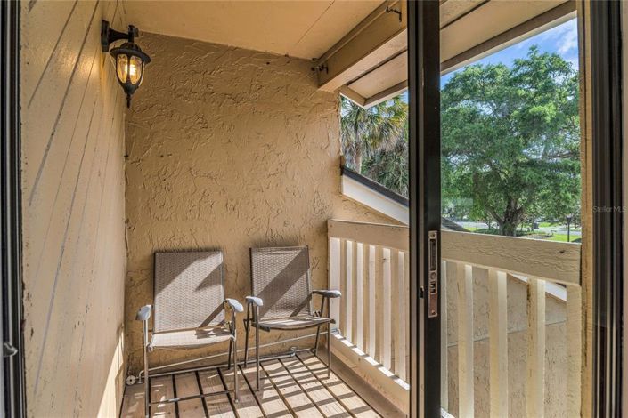 Image No.18-2 Bed Townhouse for sale