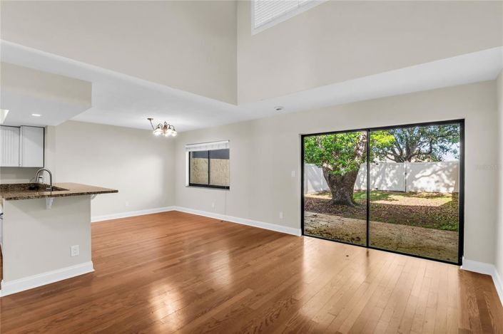 Image No.2-2 Bed Townhouse for sale