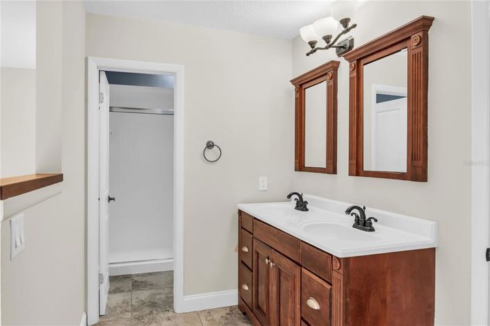 Image No.20-2 Bed Townhouse for sale