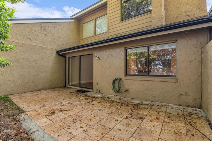 Image No.27-2 Bed Townhouse for sale