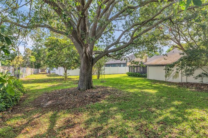 Image No.33-2 Bed Townhouse for sale