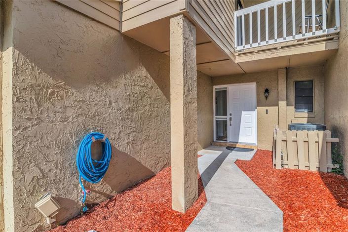 Image No.7-2 Bed Townhouse for sale