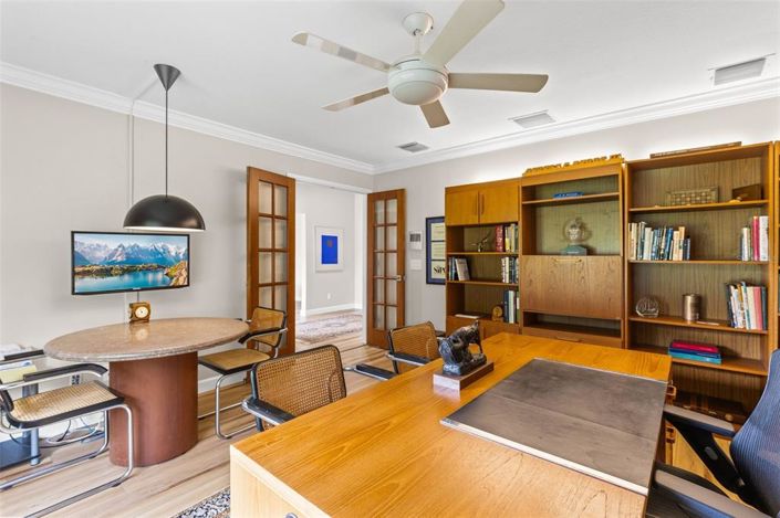 Image No.11-5 Bed House for sale