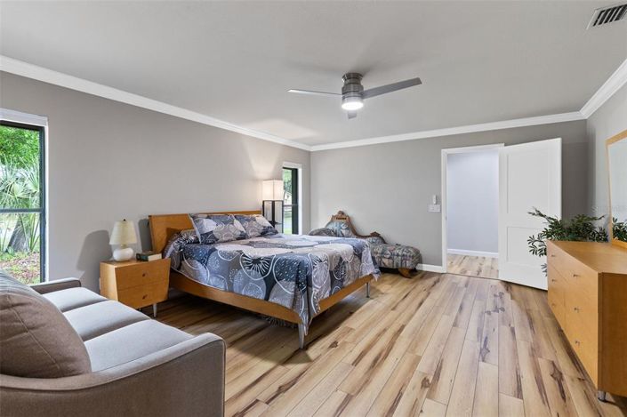 Image No.14-5 Bed House for sale