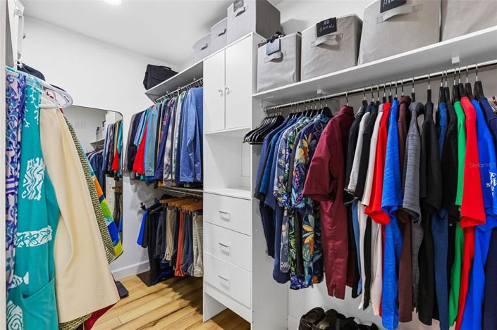 Image No.18-5 Bed House for sale