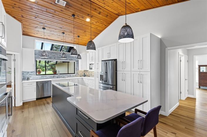 Image No.3-5 Bed House for sale