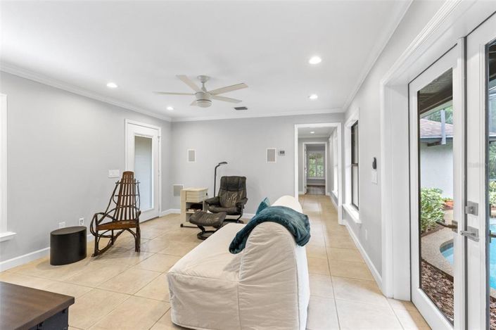 Image No.35-5 Bed House for sale