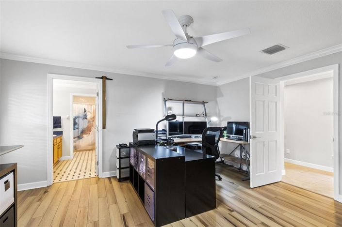 Image No.38-5 Bed House for sale