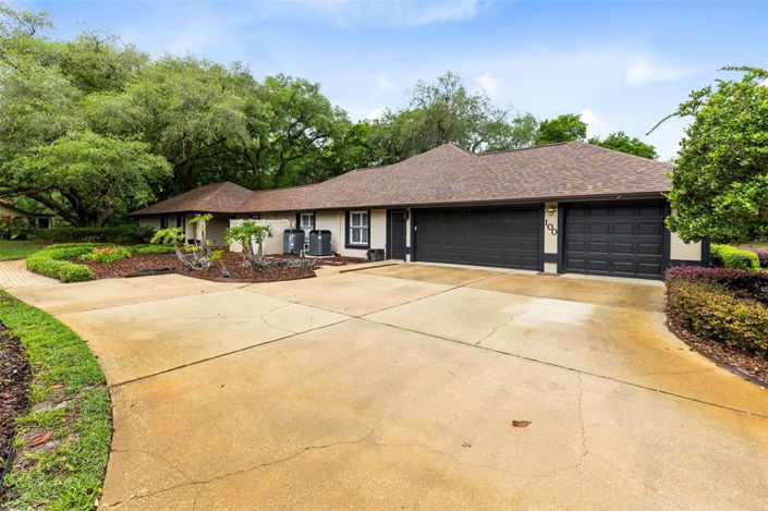 Image No.52-5 Bed House for sale