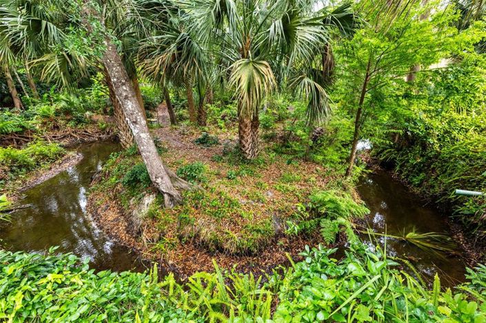 Image No.7-5 Bed House for sale