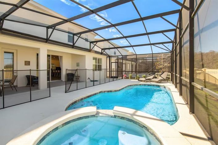 Image No.17-5 Bed House for sale