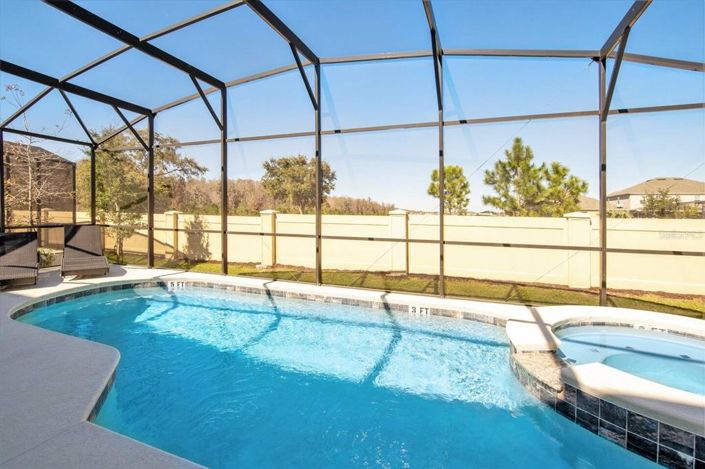 Image No.2-5 Bed House for sale