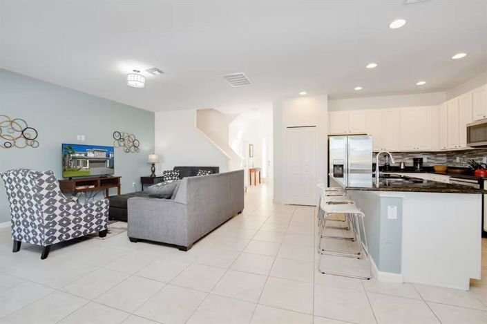 Image No.4-5 Bed House for sale